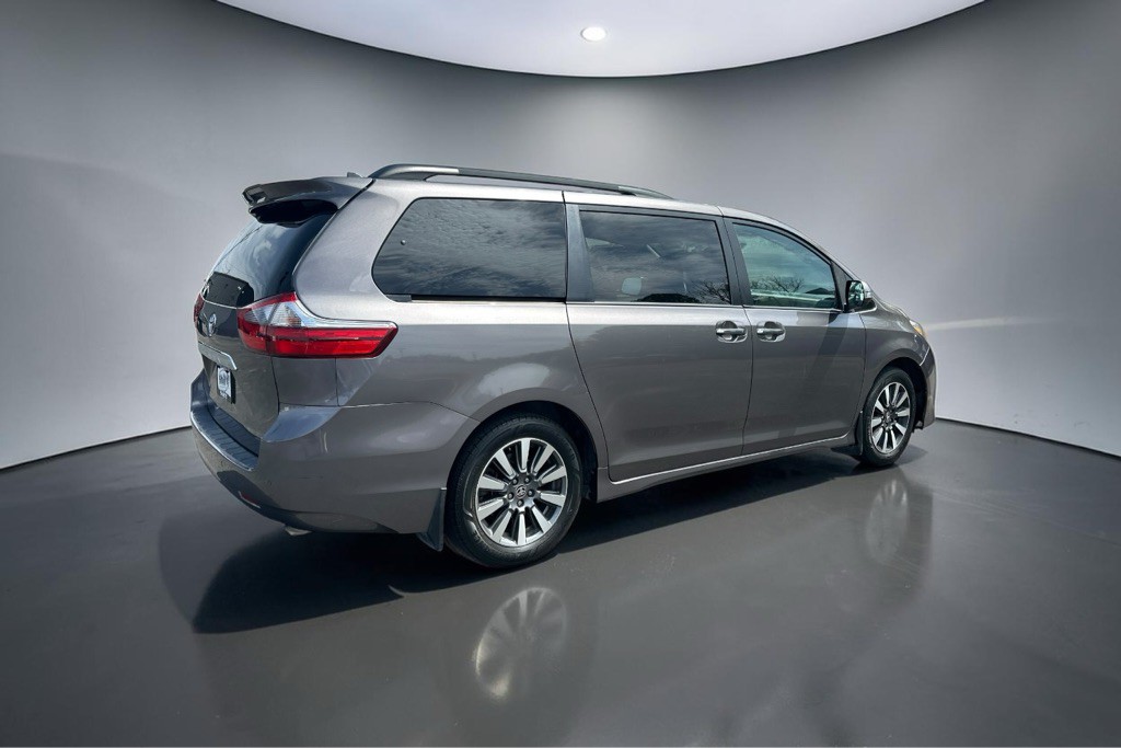2020 Toyota Sienna Image 10