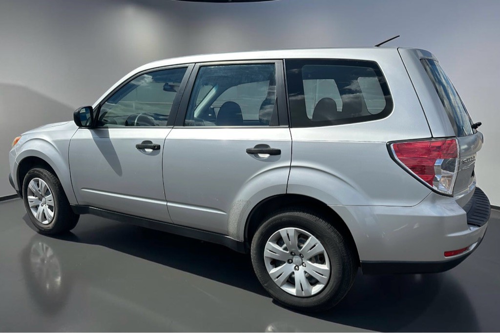 2010 Subaru Forester Image 6