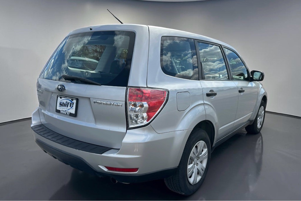 2010 Subaru Forester Image 9