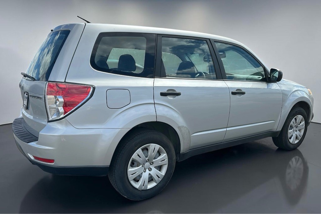 2010 Subaru Forester Image 10