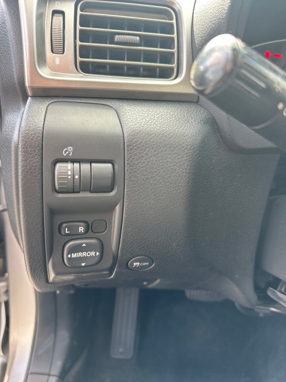 2010 Subaru Forester Image 16