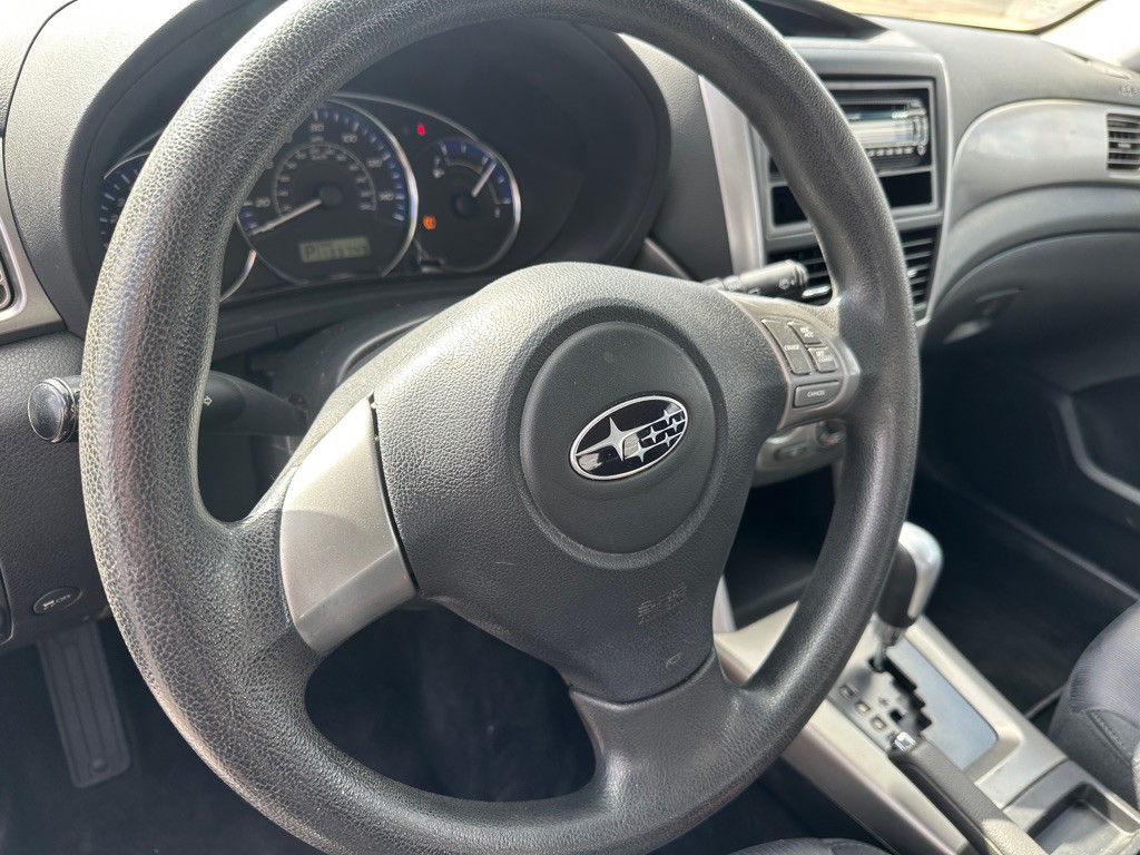 2010 Subaru Forester Image 17