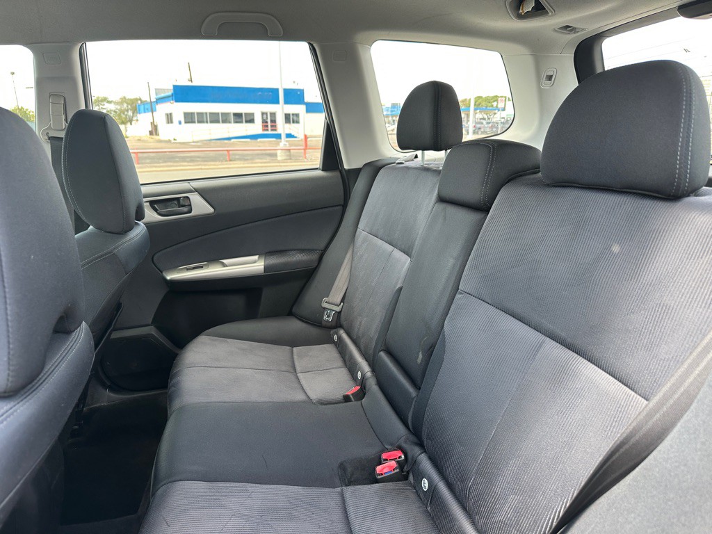 2010 Subaru Forester Image 24
