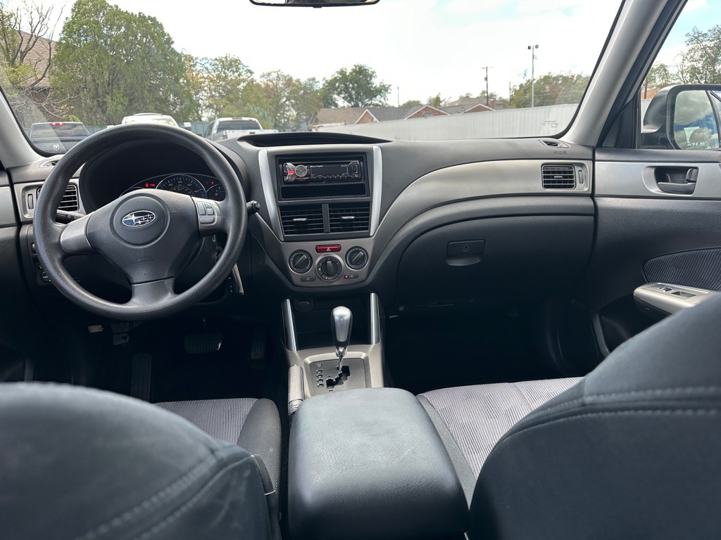 2010 Subaru Forester Image 25