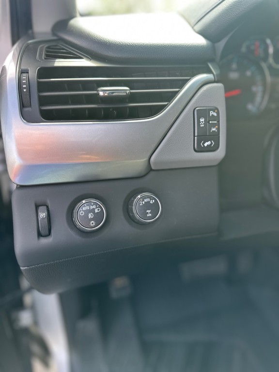 2019 Chevrolet Tahoe Image 17