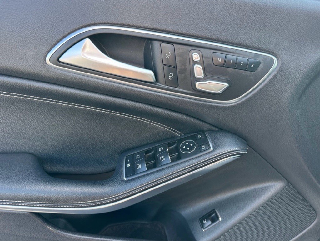 2017 Mercedes-Benz CLA-Class Image 14