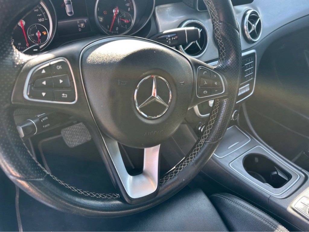 2017 Mercedes-Benz CLA-Class Image 17