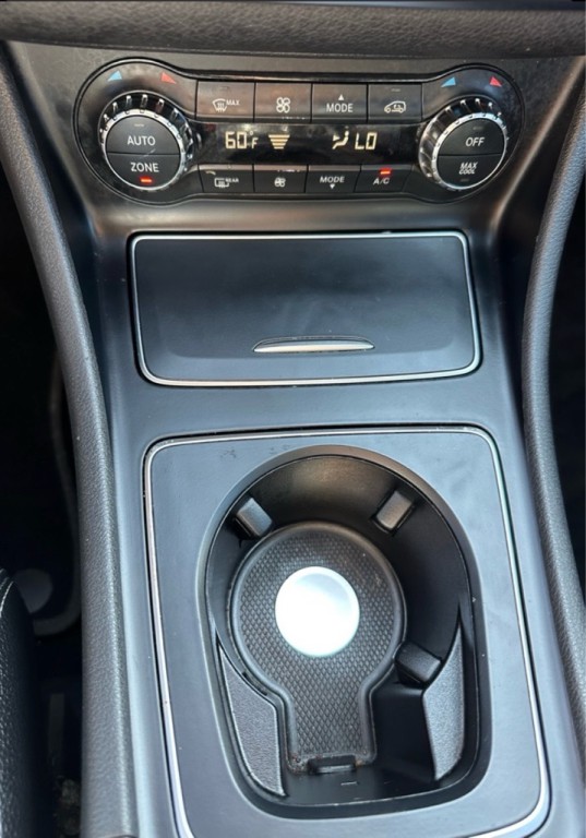 2017 Mercedes-Benz CLA-Class Image 23