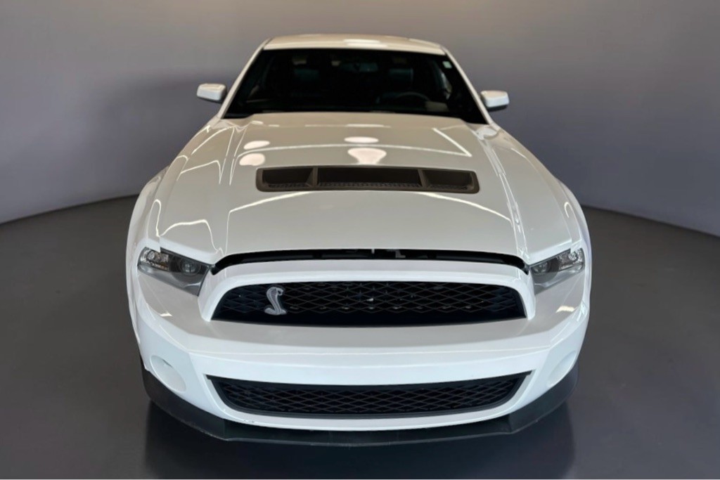 2011 Ford Mustang Image 2