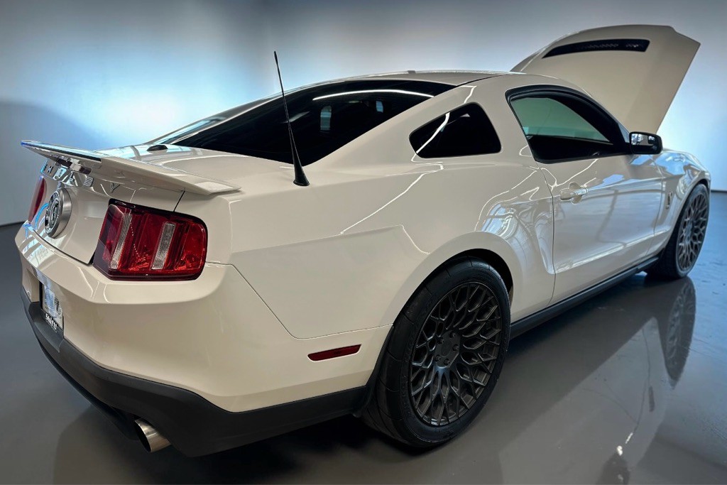 2011 Ford Mustang Image 11