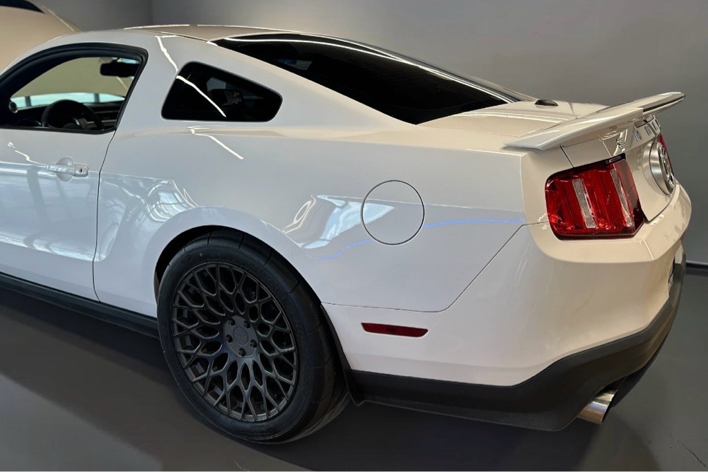 2011 Ford Mustang Image 15