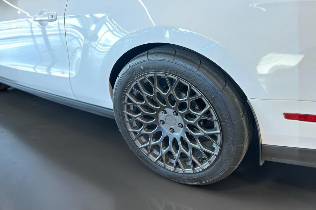 2011 Ford Mustang Image 17