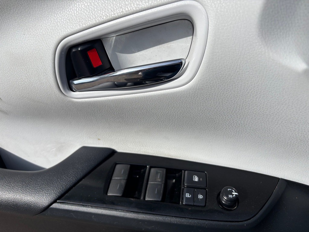 2019 Toyota Prius Image 15