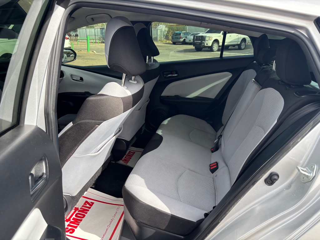 2019 Toyota Prius Image 25