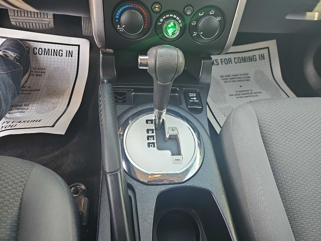 2007 Mitsubishi Galant Image 9