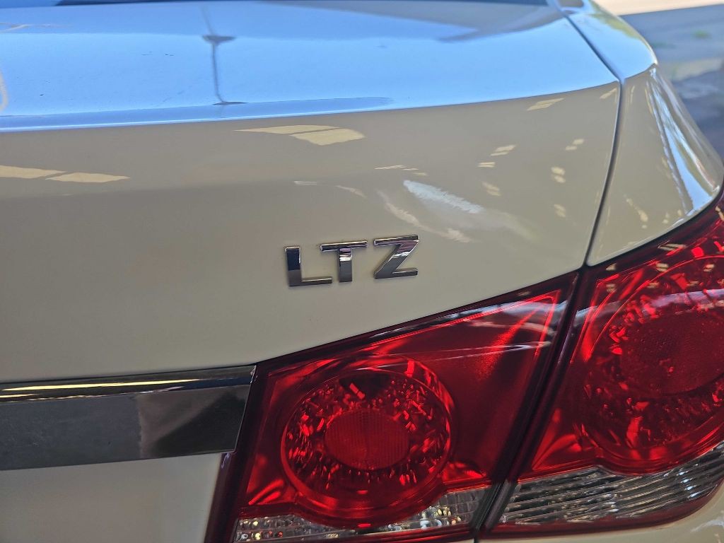 2015 Chevrolet Cruze Image 3