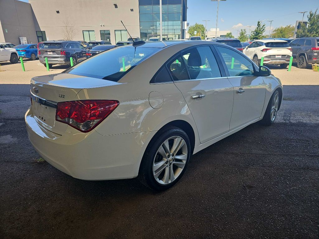 2015 Chevrolet Cruze Image 4