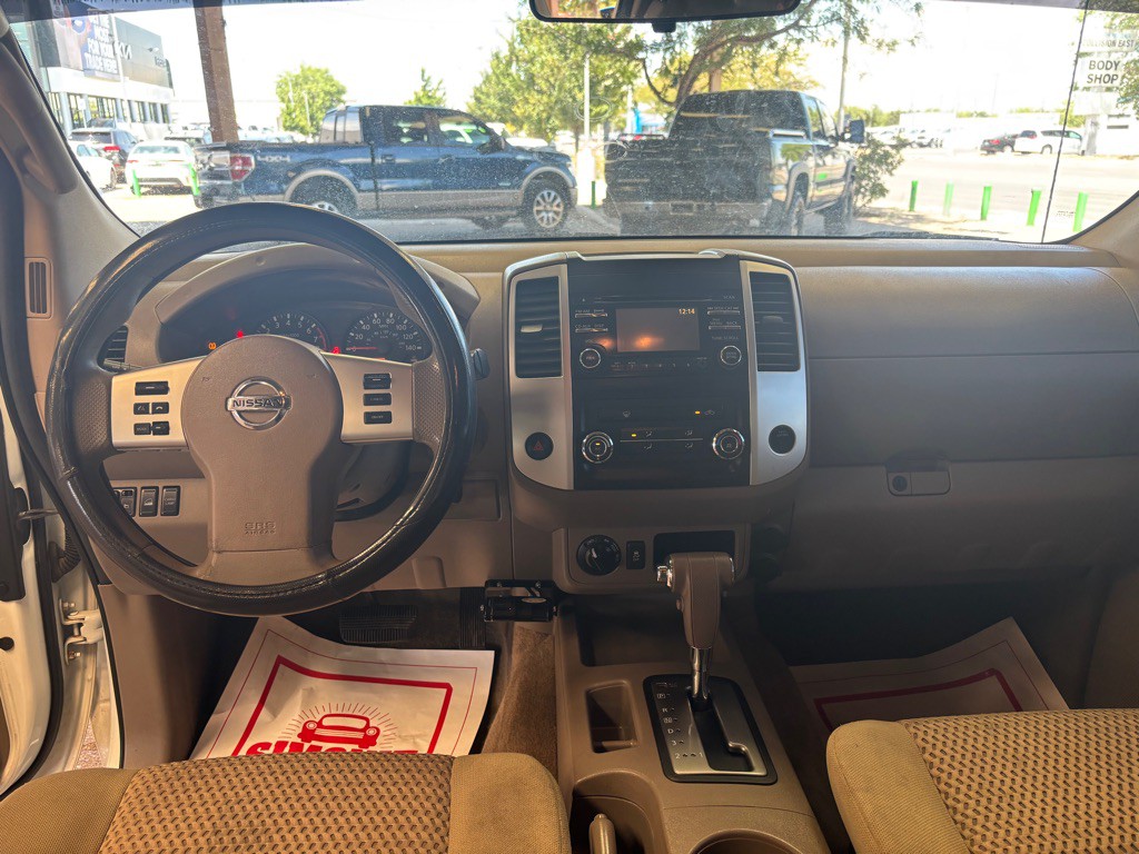 2014 Nissan Frontier Image 9