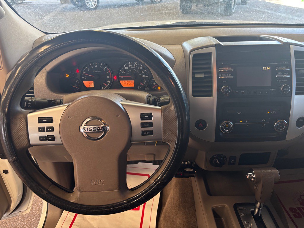 2014 Nissan Frontier Image 10