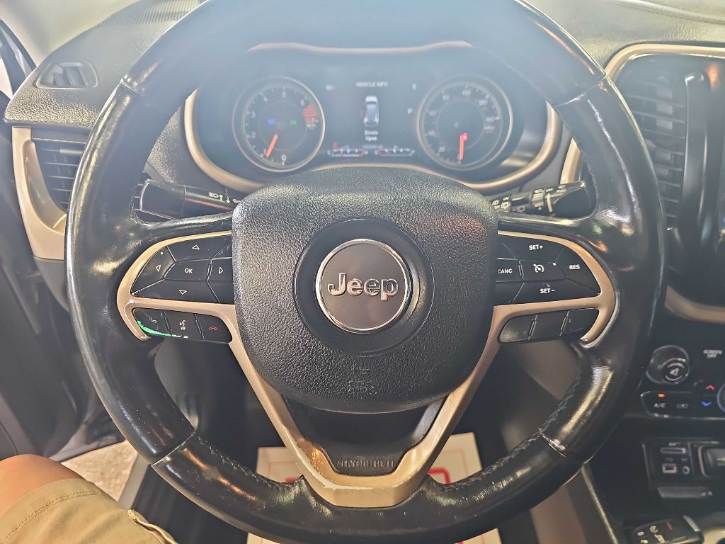 2018 Jeep Cherokee Image 8