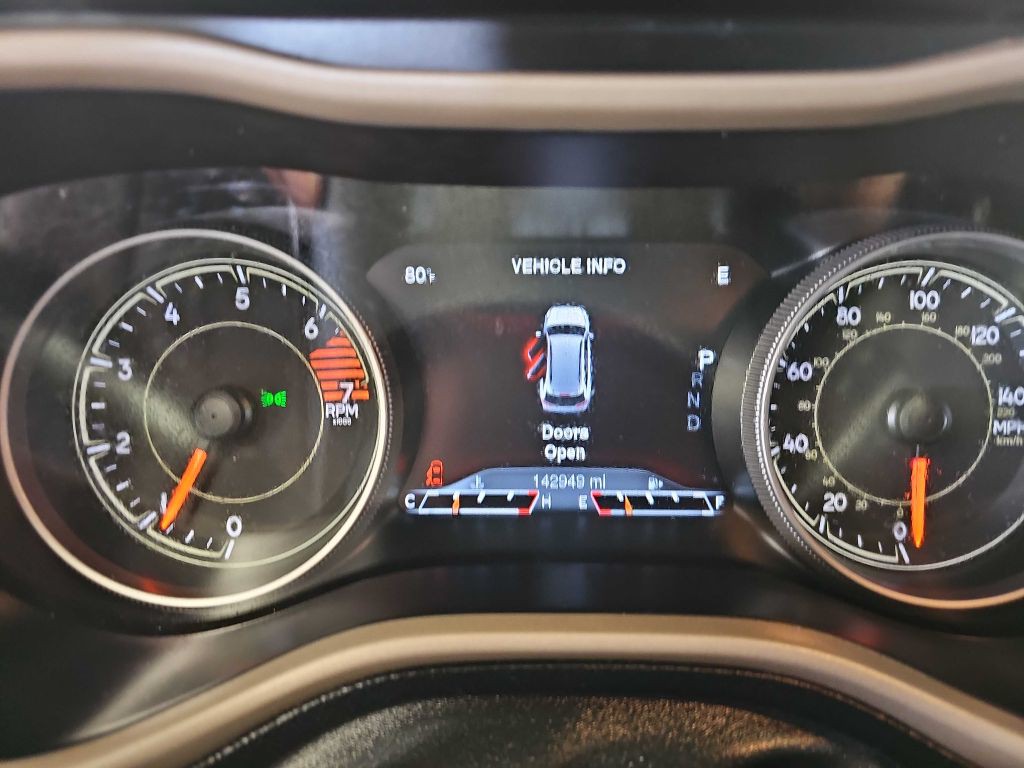 2018 Jeep Cherokee Image 9