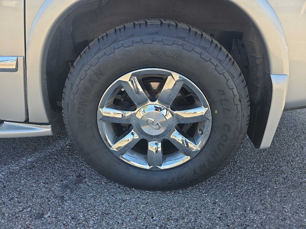 2006 INFINITI QX56 Image 4