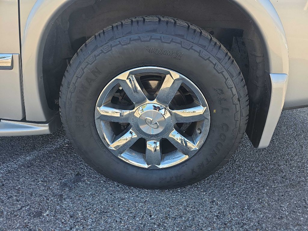2006 INFINITI QX56 Image 6