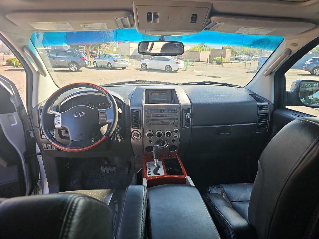 2006 INFINITI QX56 Image 11