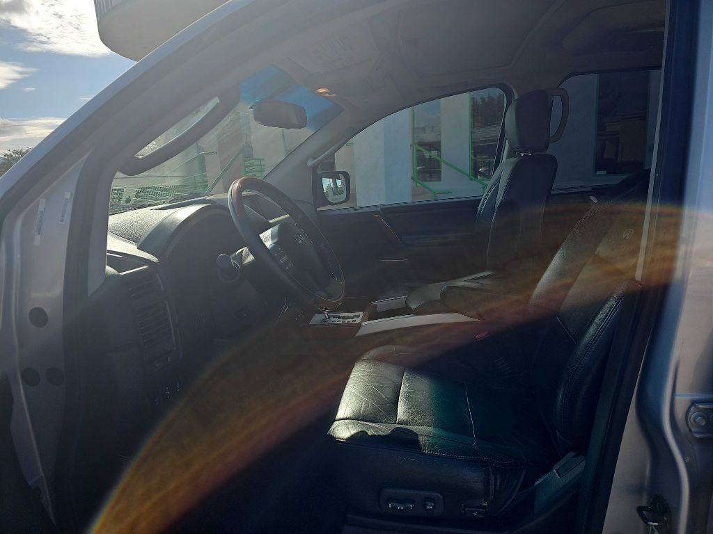 2006 INFINITI QX56 Image 13
