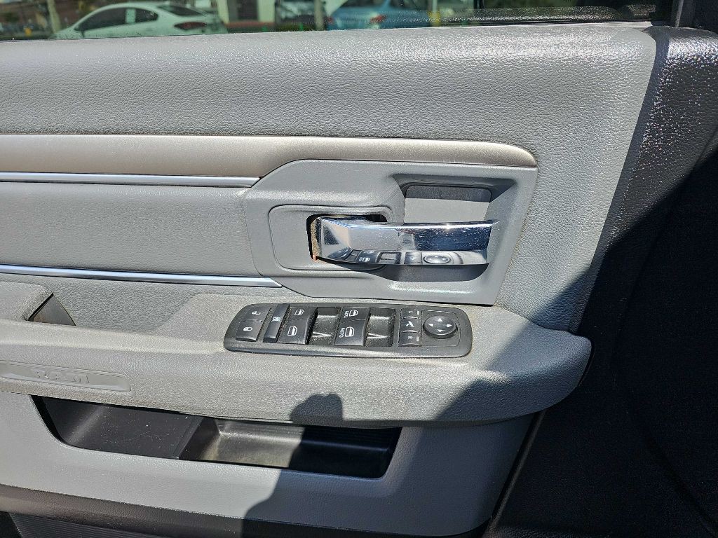 2015 RAM 1500 Image 19