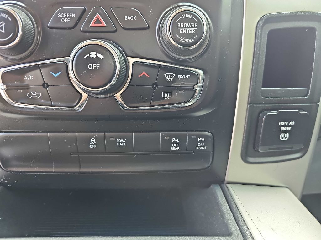 2015 RAM 1500 Image 21