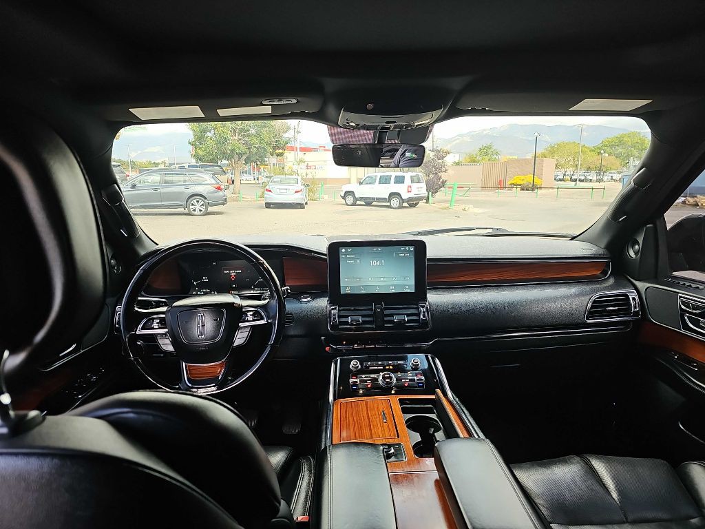 2018 Lincoln Navigator Image 8