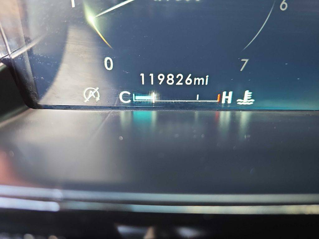 2018 Lincoln Navigator Image 9