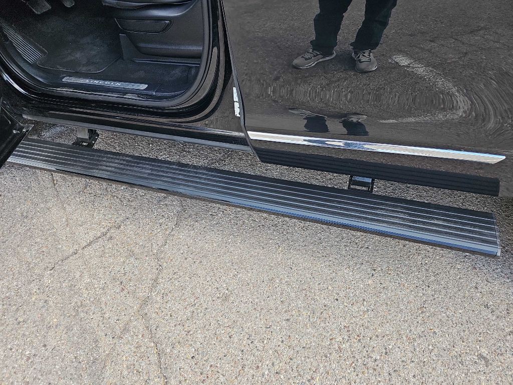 2018 Lincoln Navigator Image 25