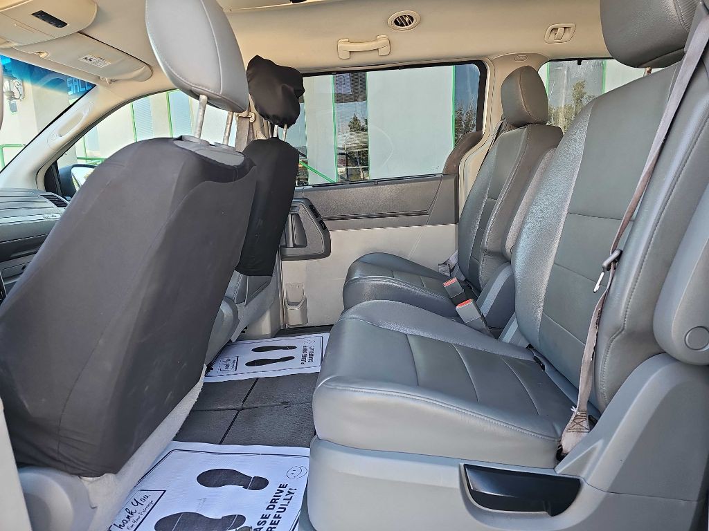 2008 Dodge Grand Caravan Image 9