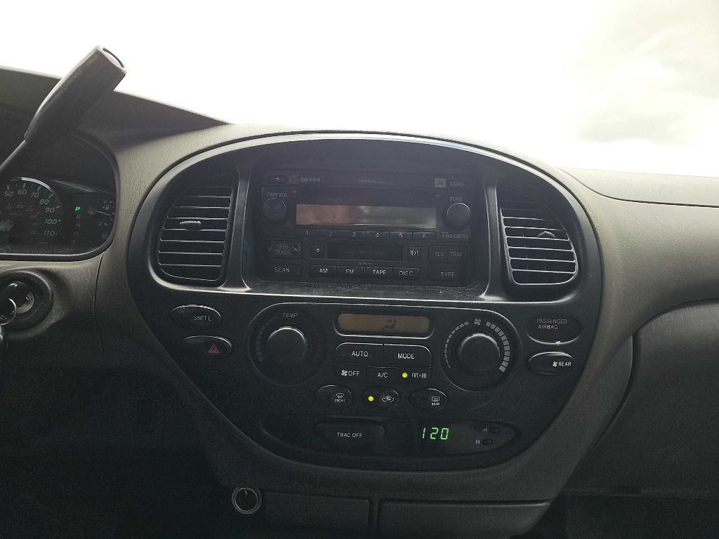2006 Toyota Sequoia Image 8