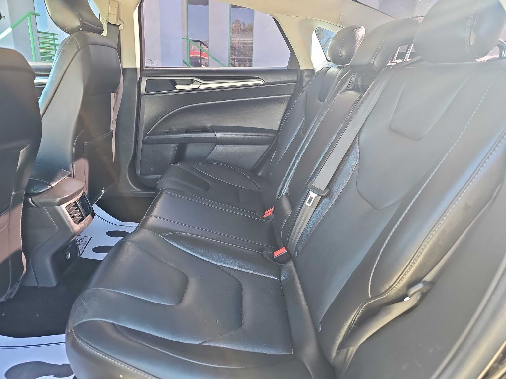 2016 Ford Fusion Image 15