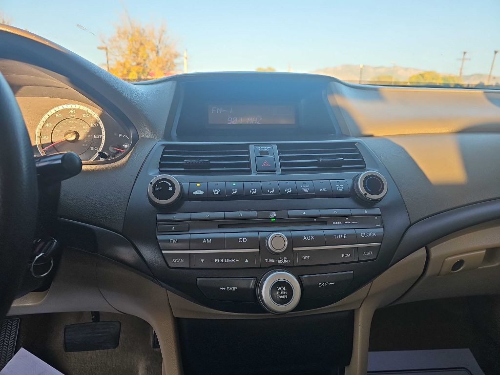 2010 Honda Accord Image 6