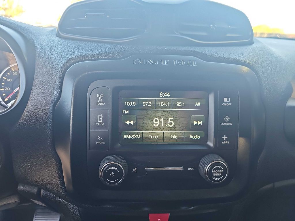 2017 Jeep Renegade Image 9