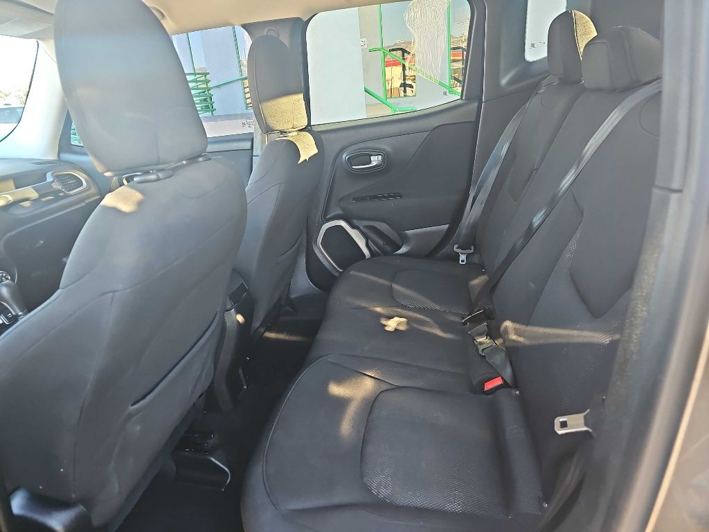 2017 Jeep Renegade Image 13