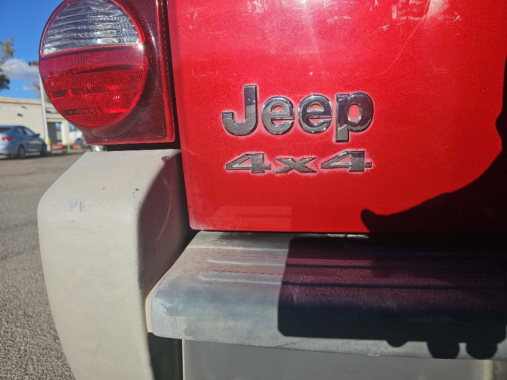 2006 Jeep Liberty Image 3