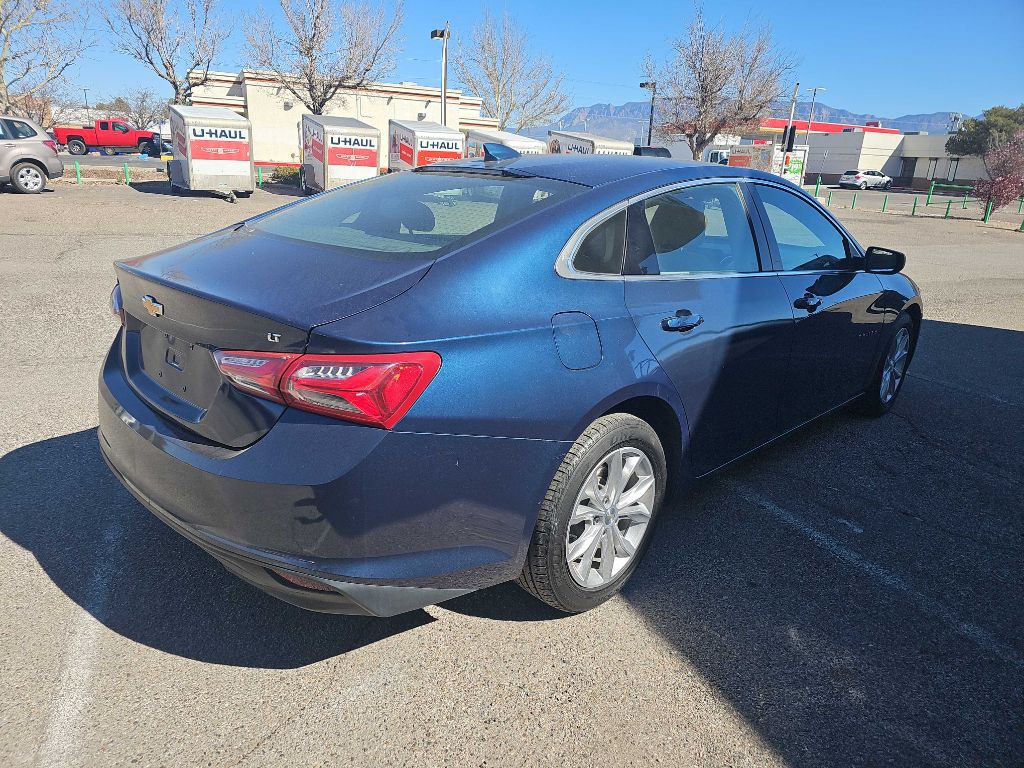 2019 Chevrolet Malibu Image 3