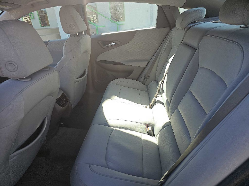 2019 Chevrolet Malibu Image 12