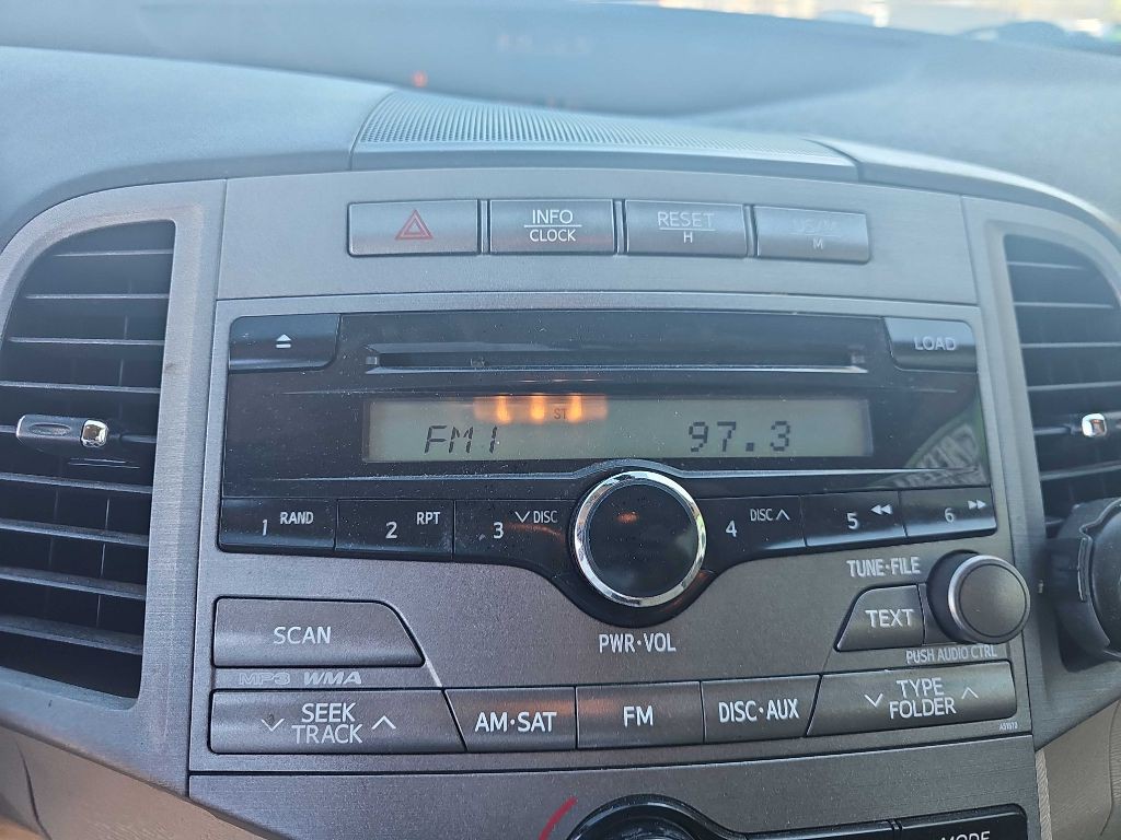 2009 Toyota Venza Image 8