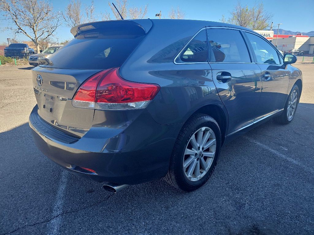 2009 Toyota Venza Image 2