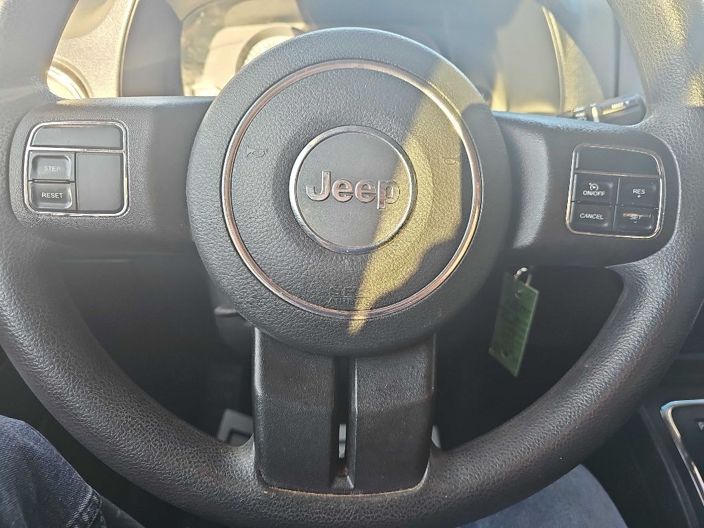 2014 Jeep Compass Image 9