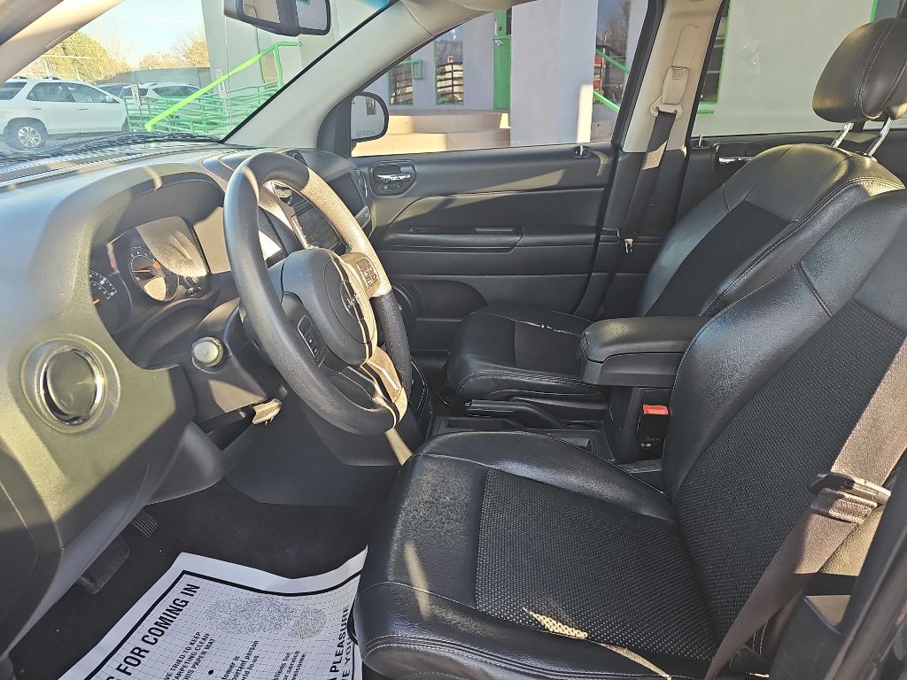 2014 Jeep Compass Image 11