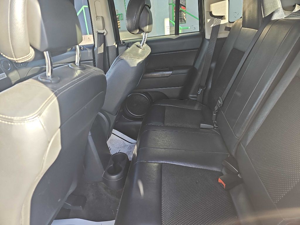 2014 Jeep Compass Image 12