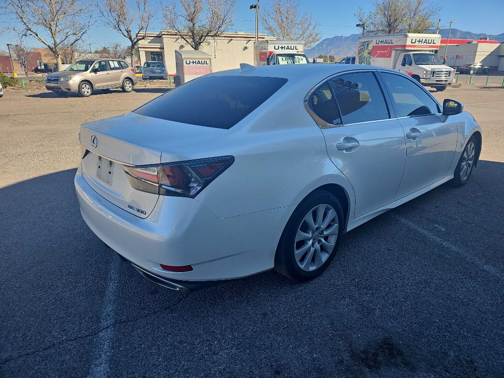 2018 Lexus GS Image 3
