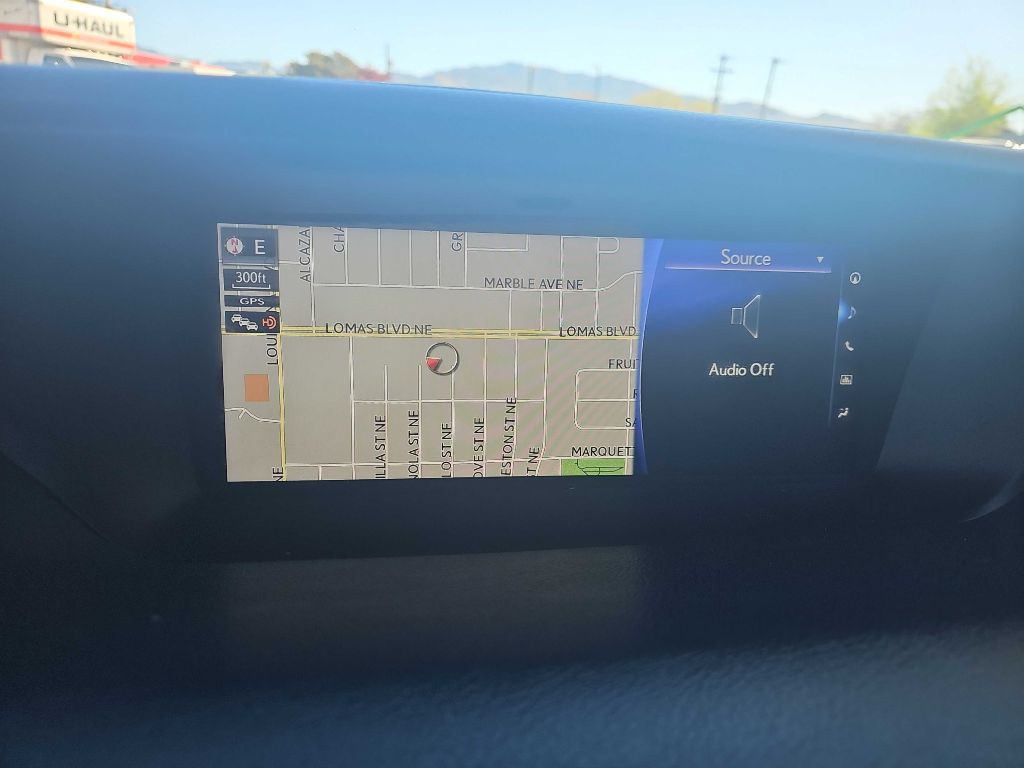 2018 Lexus GS Image 11